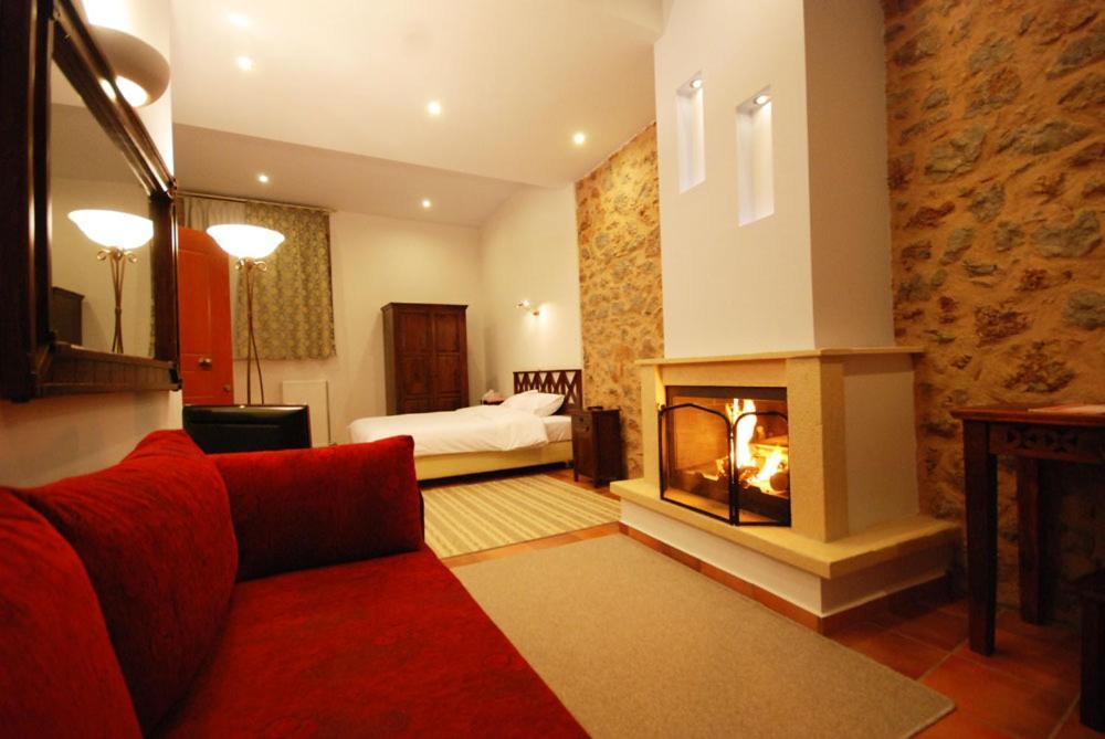 Hotel Parnassos Arájova Habitación foto