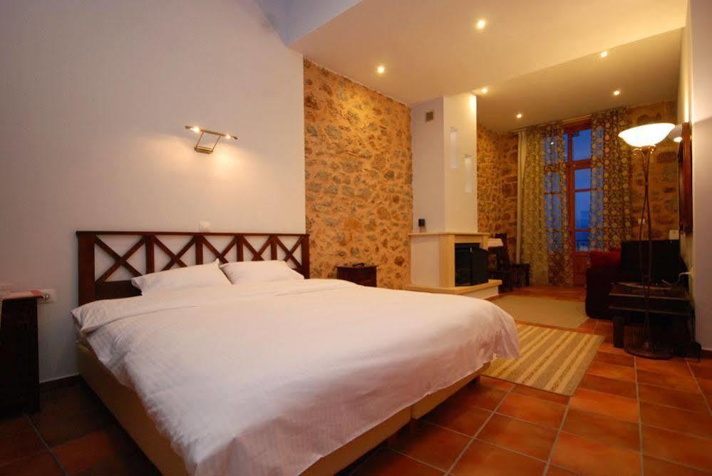 Hotel Parnassos Arájova Exterior foto